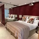 Luxury Suite In Puente-Romano